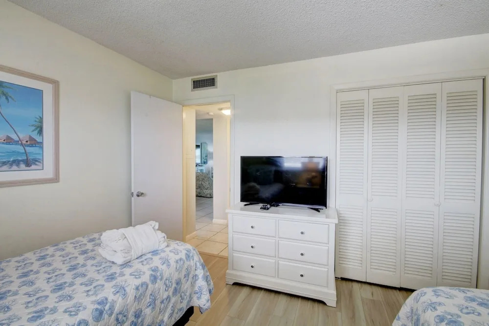 346 El Matador 2 Bedroom Home by RedAwning