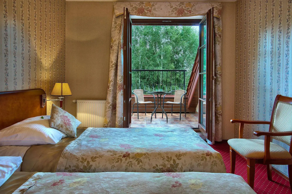 Hotel - Dworek Tryumf