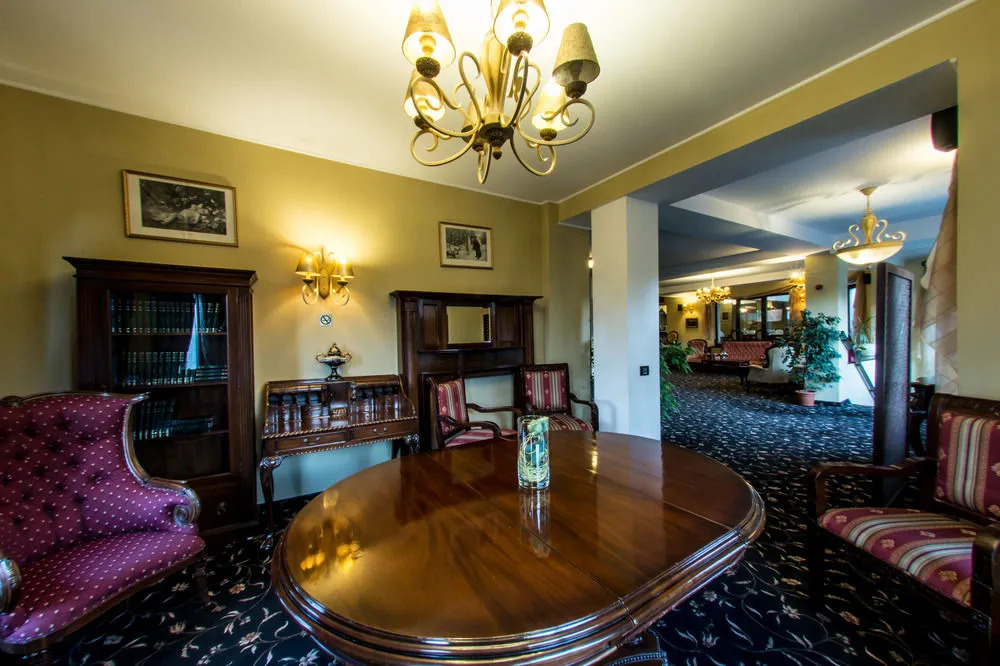 Classic Inn Hotel