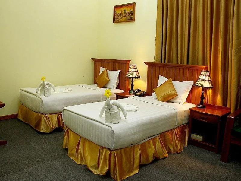 Hotel Golden Land