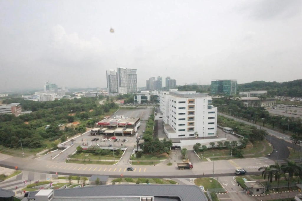 Hid SOHO at KANVAS WiFi Netflix KLIA