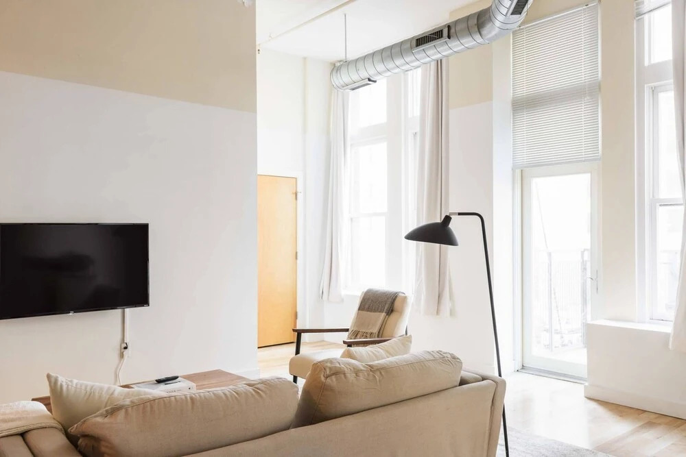 Spacious DT Lofts with Full Kitchen by Zencity