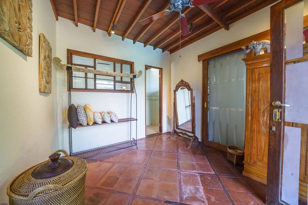 Villa Santhi