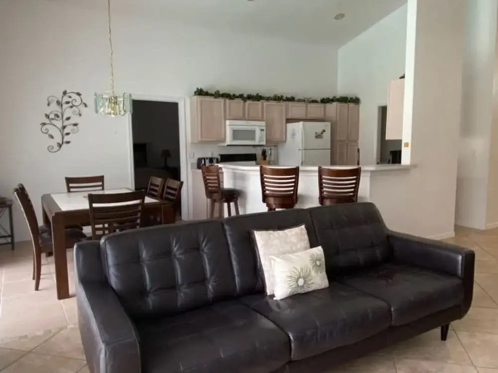 The Poolview Villa in Haines City