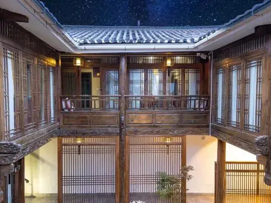 Lijiang Ancient City Xishan Tea House Inn