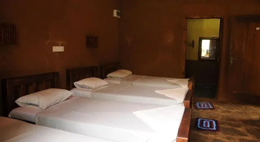 Elephant paradise Safari lodge