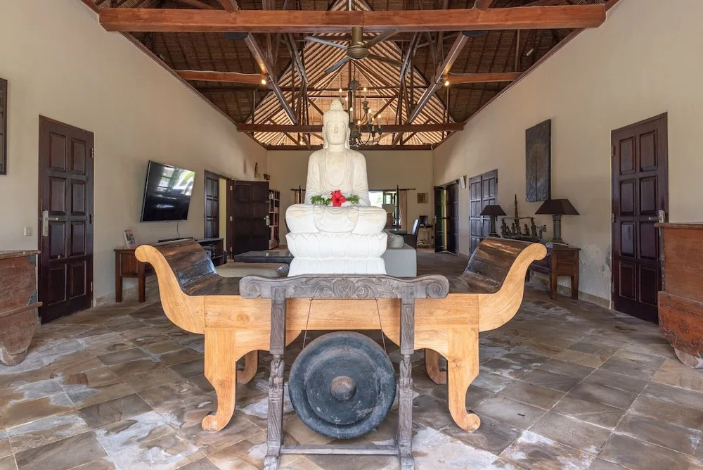 Villa Lotus