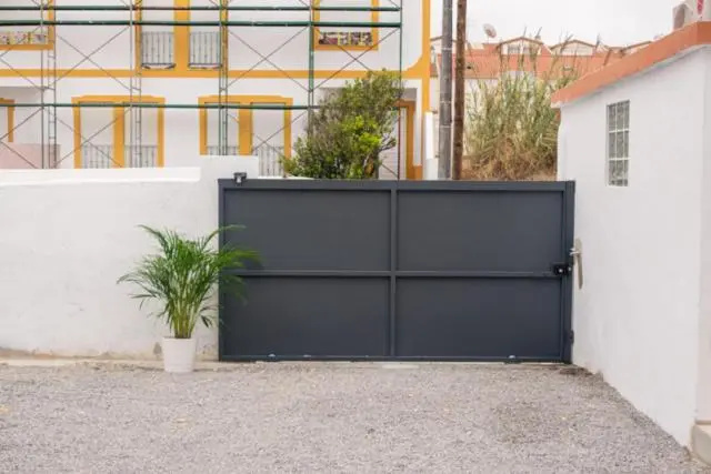 Red Door House Peniche