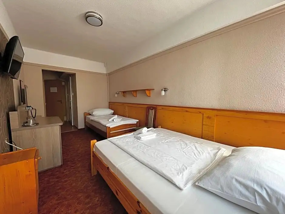 Nereus Park Hotel