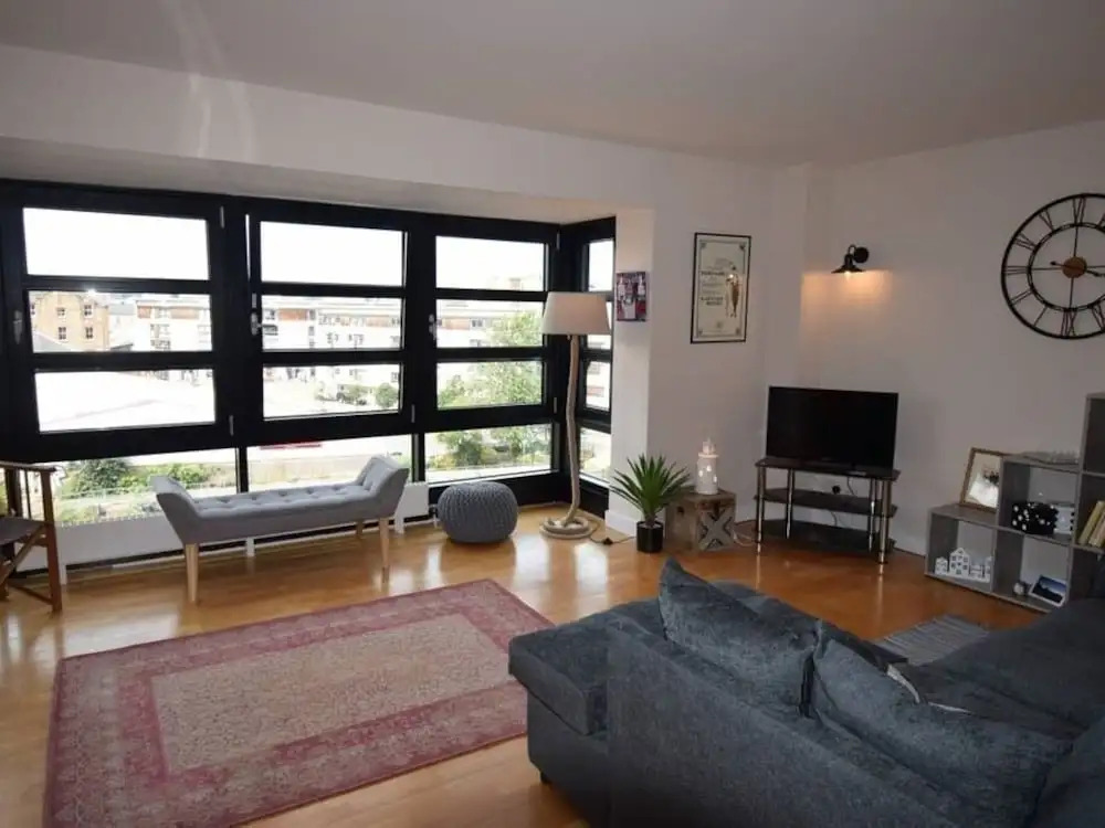 Luxurious Braemore Apartment at The Shore
