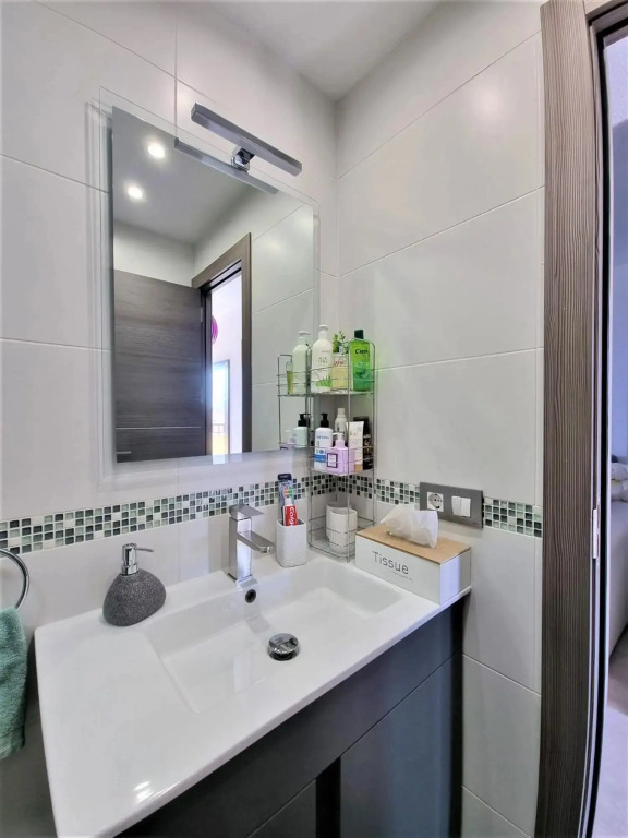 2-Schlafzimmer-Penthouse-Apartment mit frontalem Meerblick