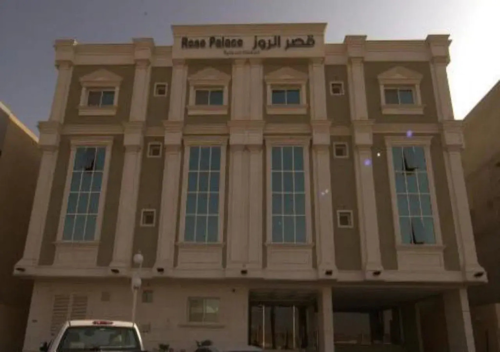 Rose Palace Hotel Suites