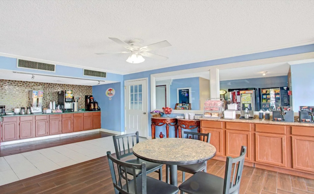 Downtown Inn & Studio Suites