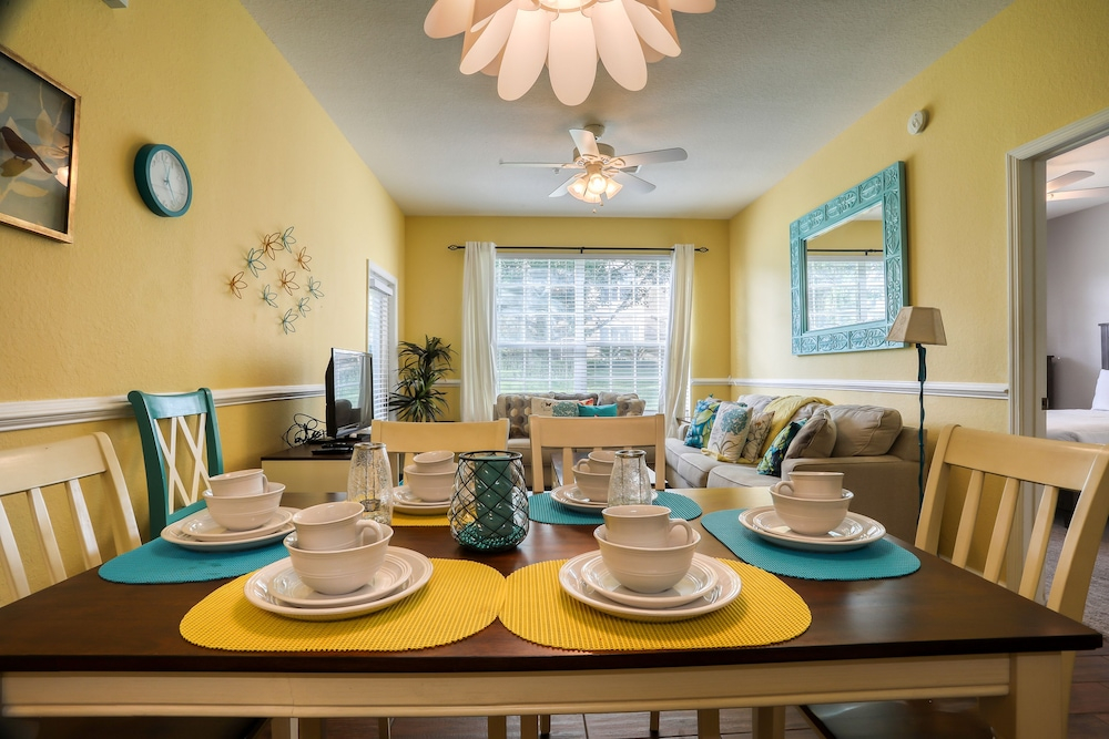 Resort Condo Near Disney With Pool, hot Tub, Tennis, Central AC, & Washer/dryer
