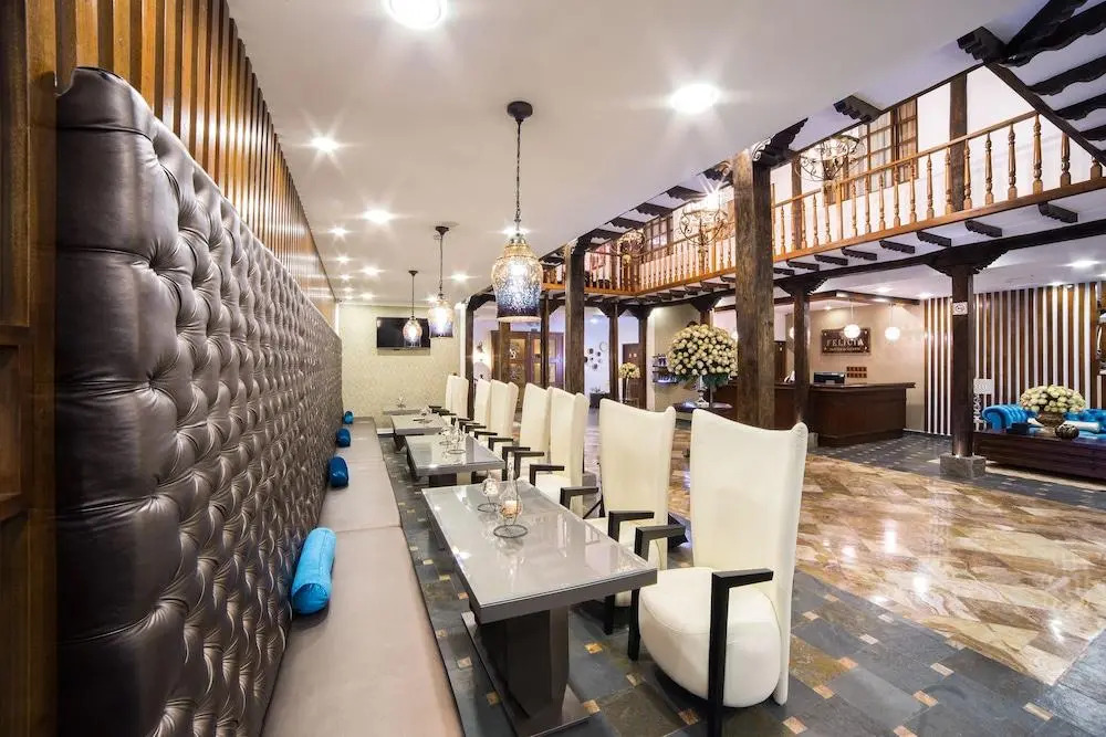Felicia Hotel & Suites