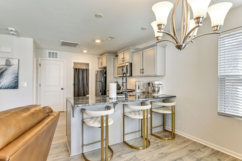 3 Mi to Uptown Charlotte! Apt in Historic District