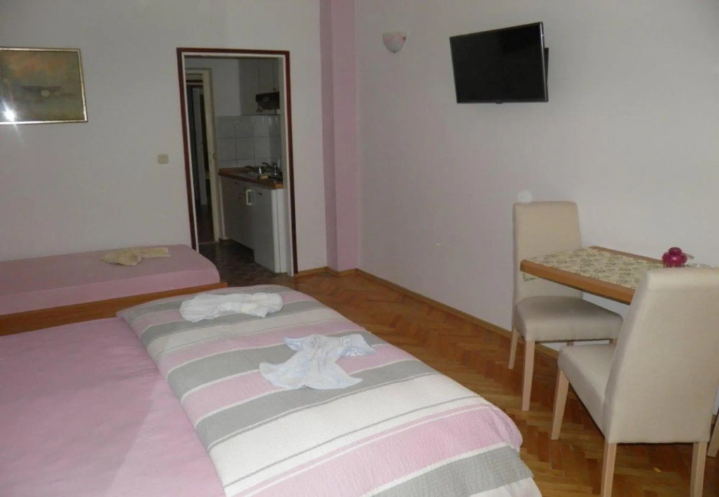 Vese - 200 m from beach - SA2(2+1)