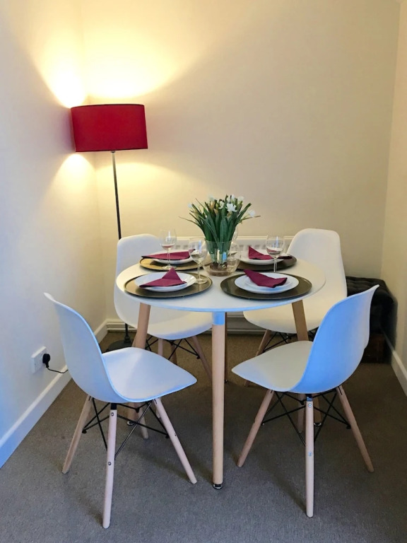 Netley Village Apartment By Your Stay Solutions Short Lets & Serviced Accommodation Netley Southampton With Free Wi-Fi