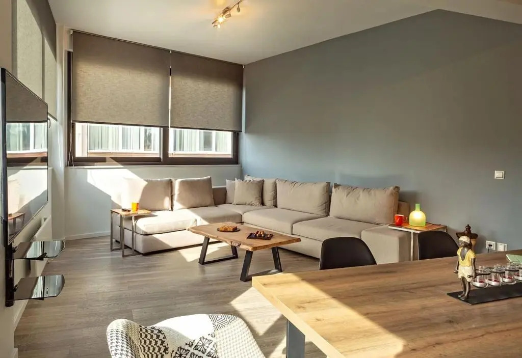 THE apartment 2 BDRS/2 BATHS luxury residence