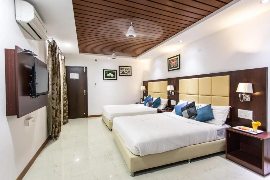 Rajmahal Inn