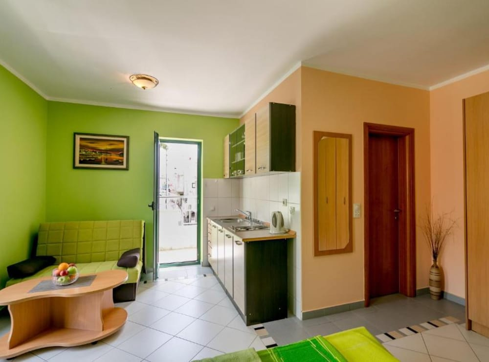 Amor Residence