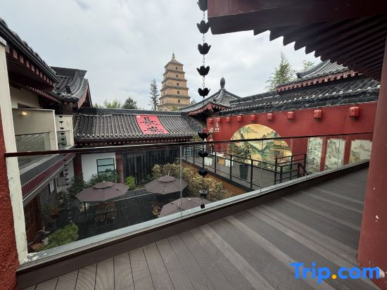 Hermitage Pagoda View Courtyard Hotel
