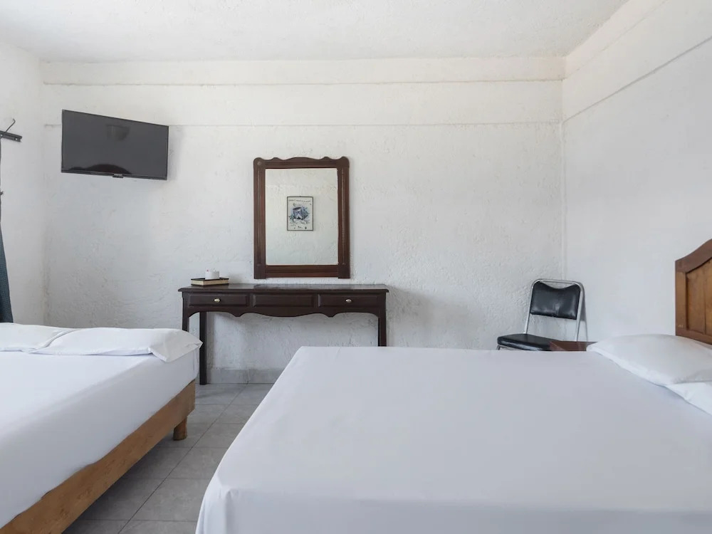 OYO Hotel La Marina