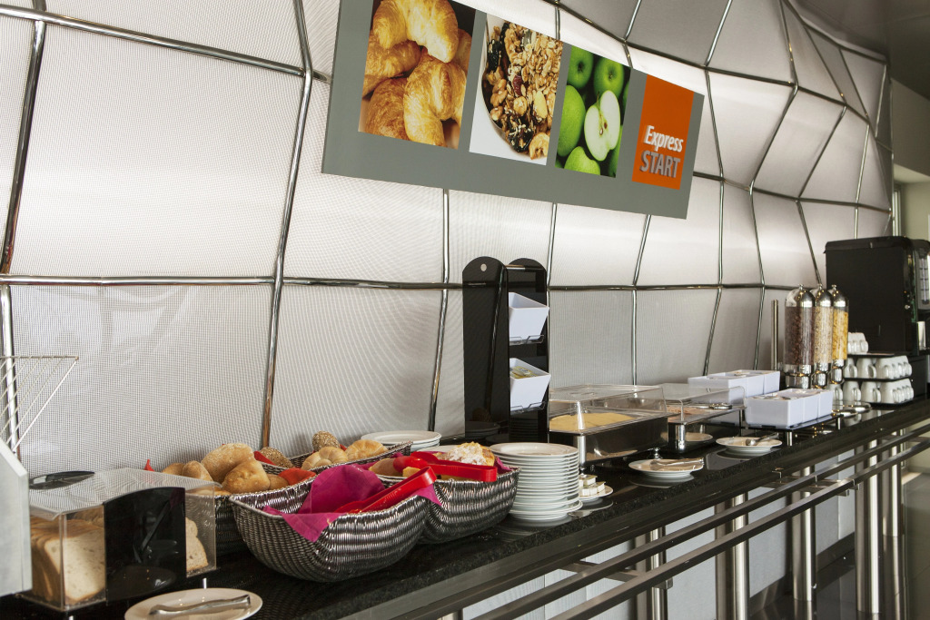 Holiday Inn Express Lisbon Alfragide by IHG