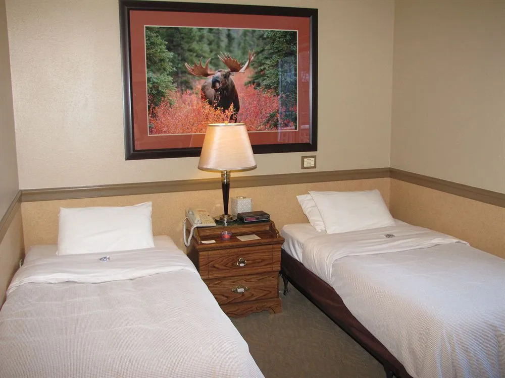 Copper Whale Inn