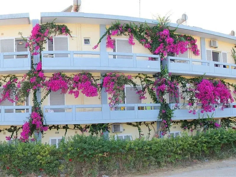 Michel Apartments