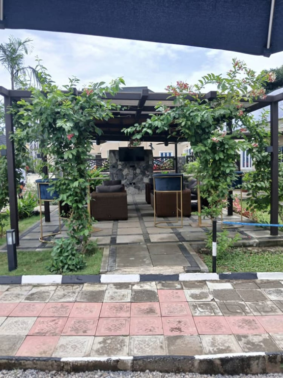 Stallion Luxury Suites