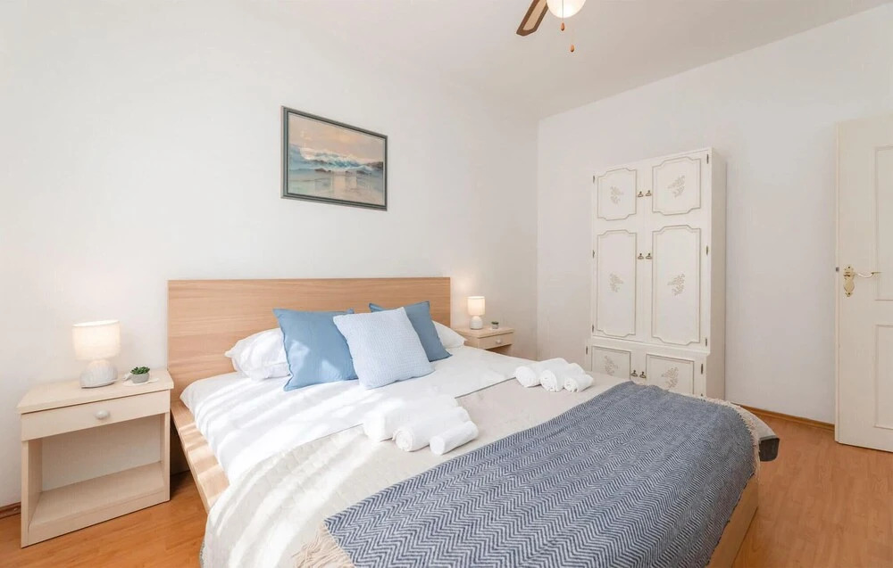 Awesome Home In Supetar With Wifi
