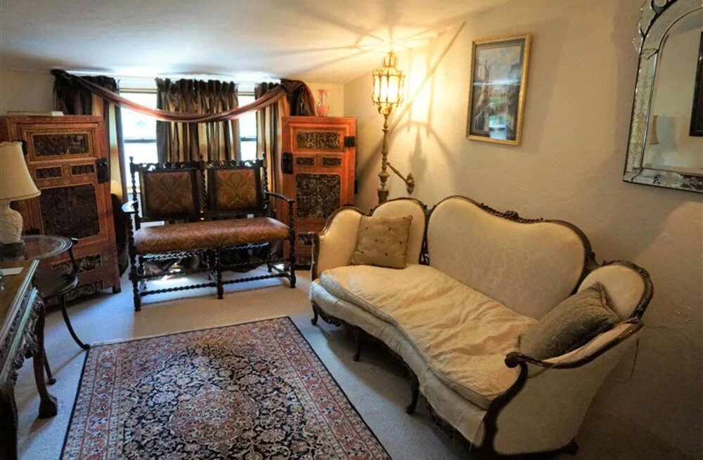 Lily Creek Lodge