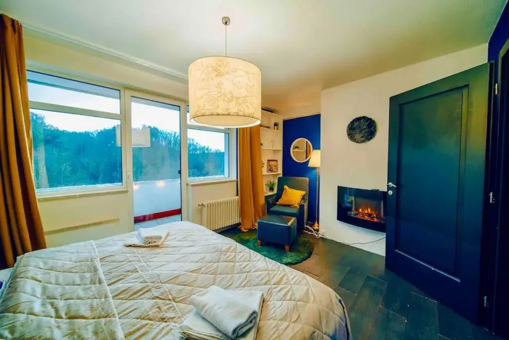 Wagner Stays - Casino Royal Romantic 4BD - Rooftop - Whirlpool - Games