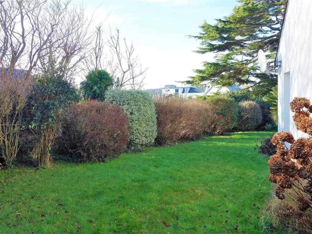Villa avec Jardin Calme, Proche Plages et Commerces à Perros-Guirec - FR-1-368-267