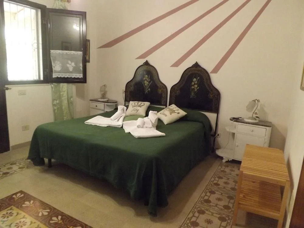 Neeton Noto Bed & Breakfast