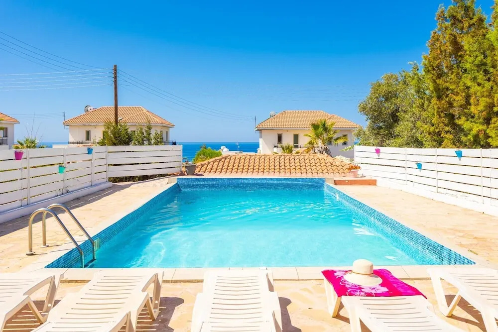 Villa Aristotle in Peyia