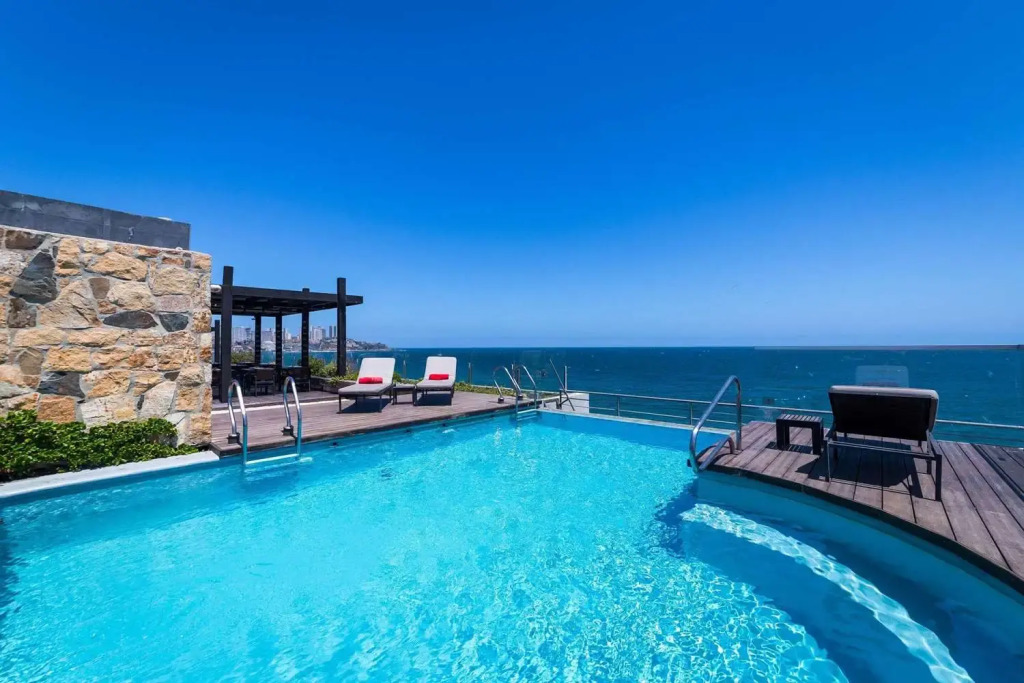 Radisson Acqua Hotel & SPA Concón