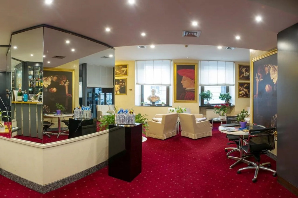 Club Hotel