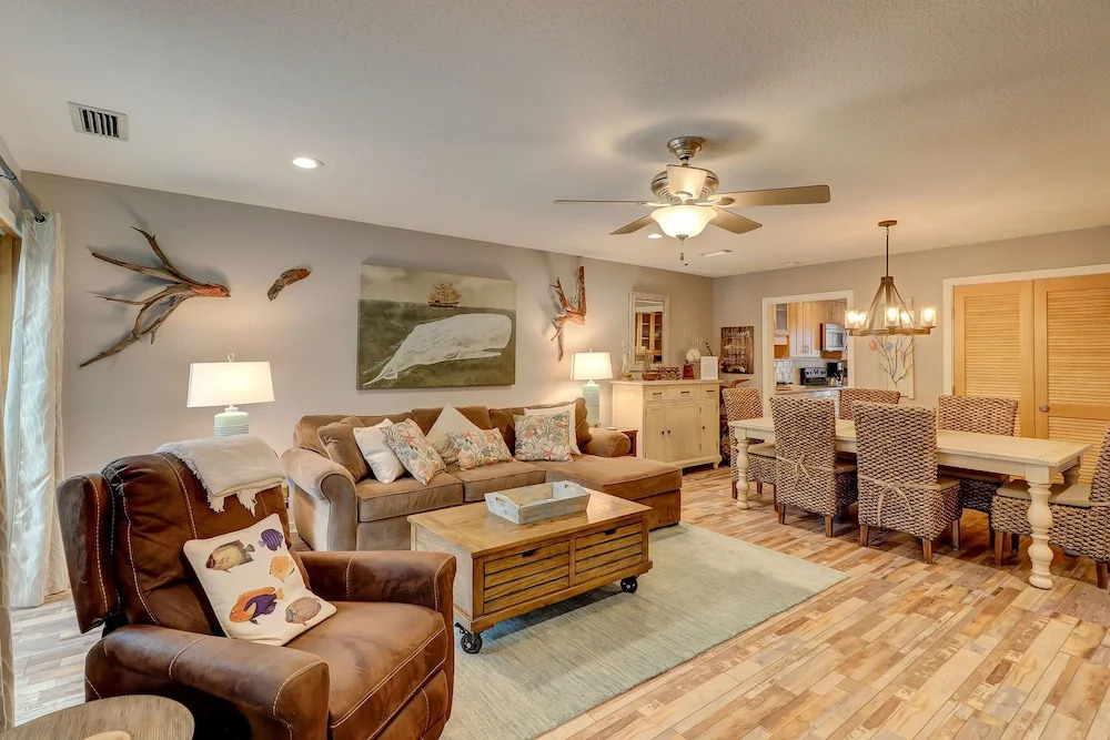 Fairwood Villa 159 by RedAwning