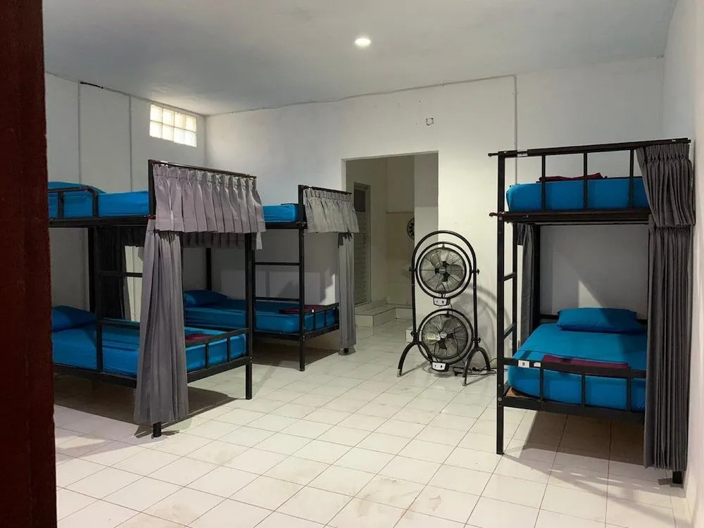 Arta Garden Guest House & Hostel