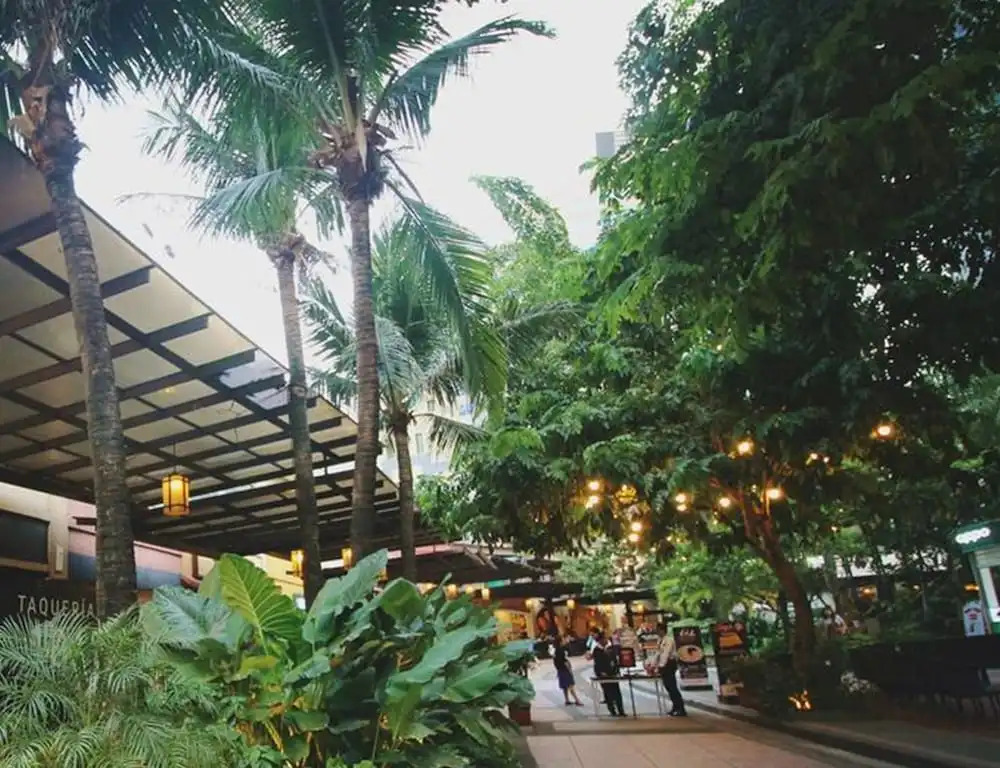 MaxStays - Max Style @ One Eastwood Avenue