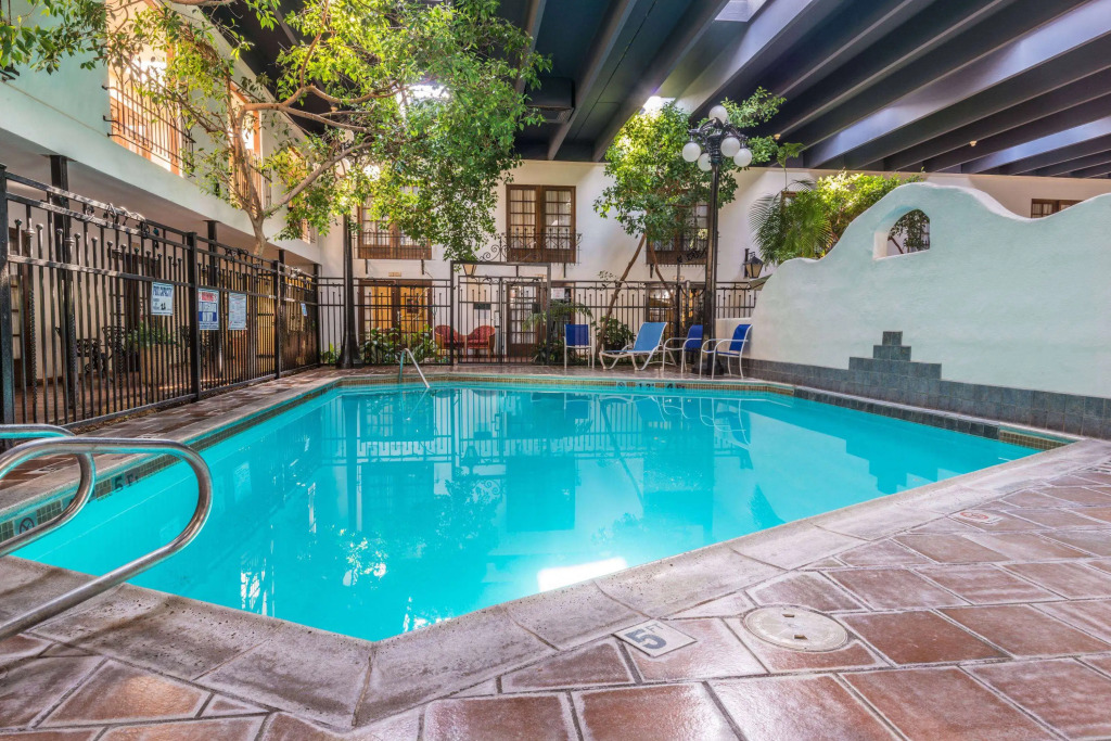 Ramada by Wyndham Las Cruces Hotel & Conference Center