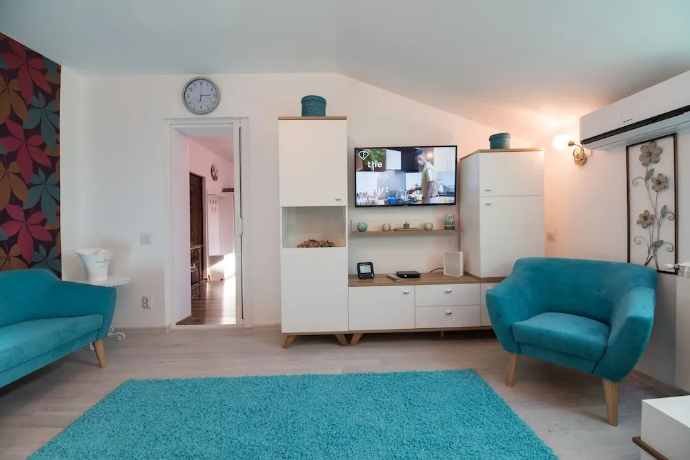 City Center Queen Apartment