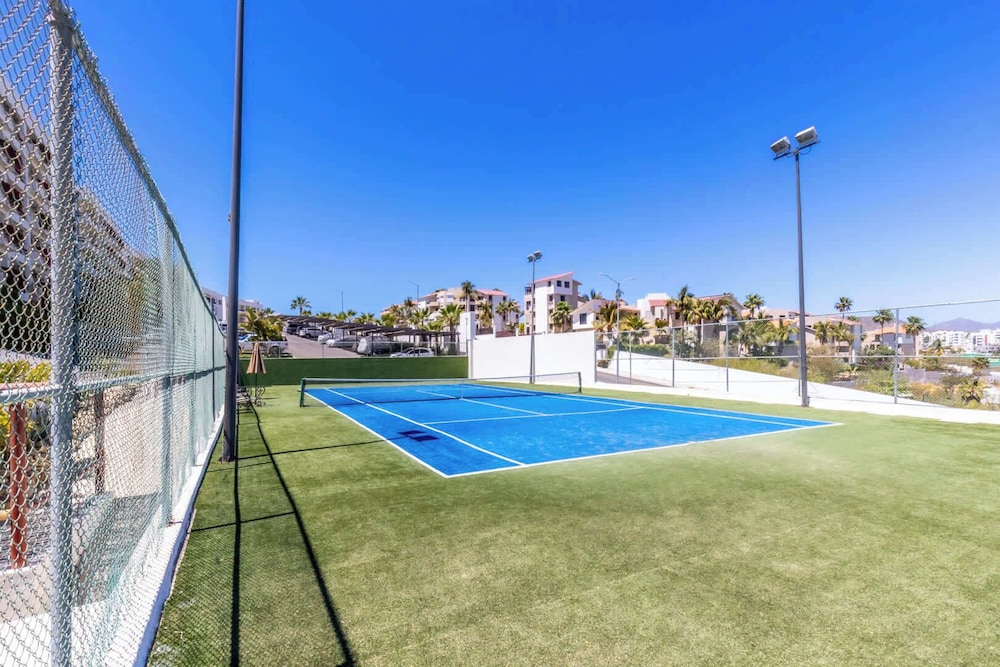New 2 BR Condo in San Jose - Pool - Tennis