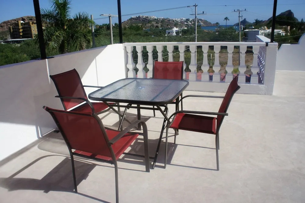 Bahia 176 3 BR by Casago