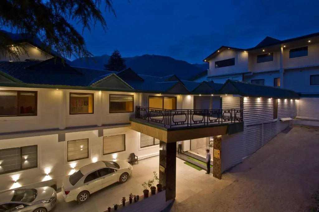Beyond Stay Himalayan Monal Manali