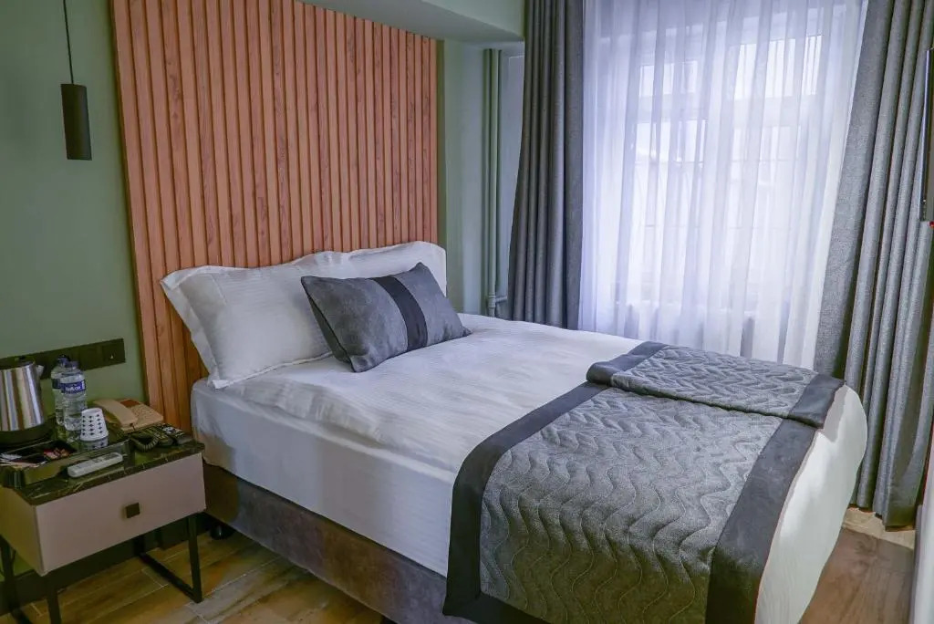 Polek Hotel