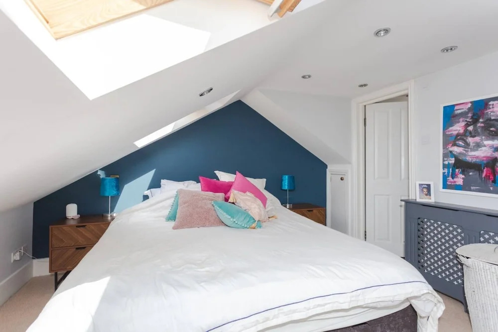 Stunning 2 Bedroom Apartment in Maida Vale With a Garden
