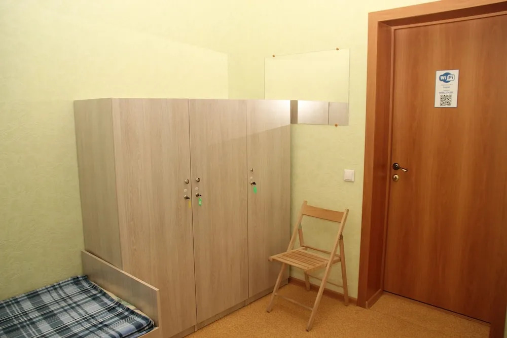 Adres Hostel